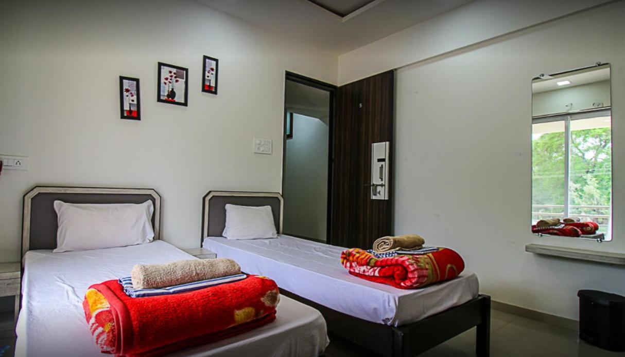 Stay Nc Homestay Nashik Extérieur photo